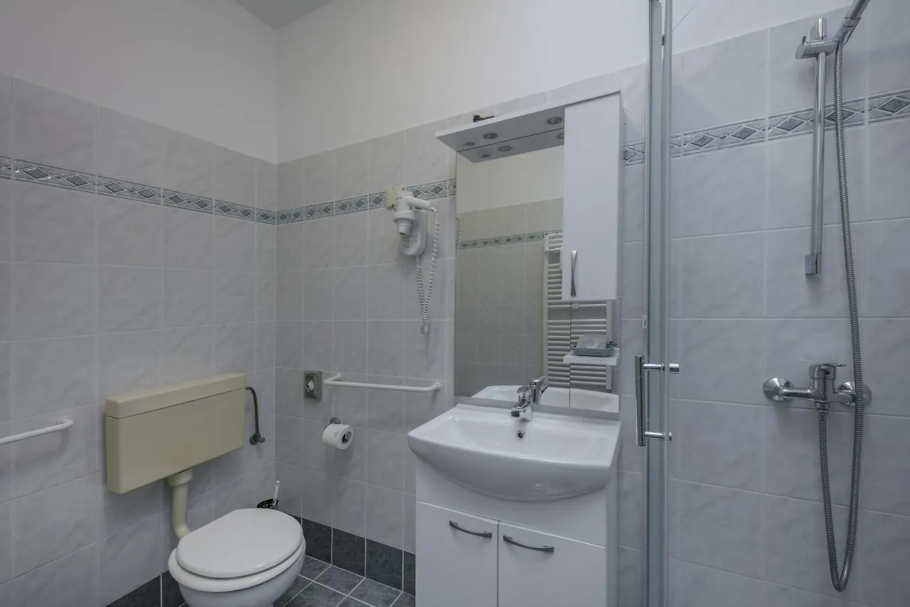 Kredo B&B Mali Losinj 4*,  Croatia